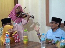 Sandi Disambut Pengurus Muhammadiyah Ngawi dengan Kuliner UMKM