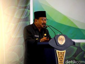 Gubernur Soekarwo Punya Alasan Belum Nyatakan Jatim KLB DB