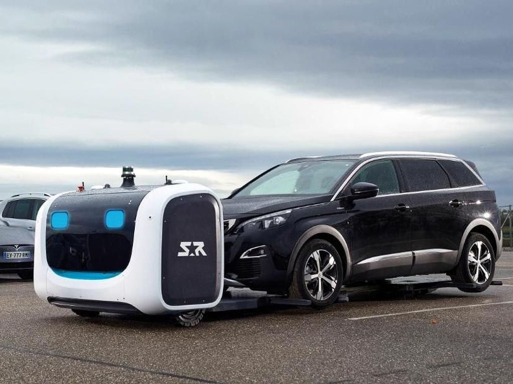 Canggih! Bandara Ini Pakai Robot Buat Parkirkan Mobil Canggih! Bandara Ini Pakai Robot Buat Parkirkan Mobil
