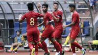 Timnas Indonesia U-22 unggul lebih dulu lewat gol Andy Setyo dan Gian Zola.