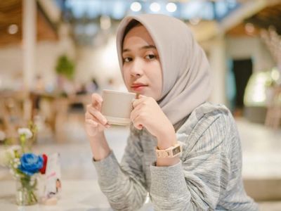 Ini Sepupu Risa Sarasvati, Hijabers Cantik yang Bisa Lihat Hantu