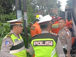 Dua Orang Tewas dalam Kecelakaan Bus Kramat Djati di Cicalengka