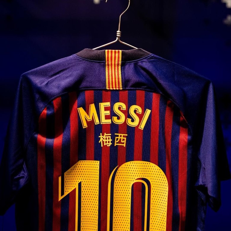 Gong Xi Fa Cai, Barcelona Pakai Jersey China di El Clasico