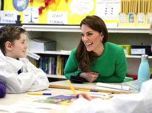 Kunjungi Anak-anak, Dress Kate Middleton Jadi Sorotan