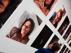 Setelah Tempat Tidur Berantakan, Tracey Emin Pamer Wajah Emosional