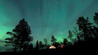 Menikmati Indahnya Pemandangan Aurora Borealis