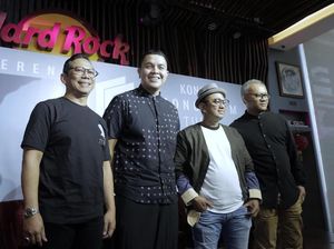 Tata Panggung Beda Konser Monokrom, Tulus Bisa Keliling Sapa Penonton