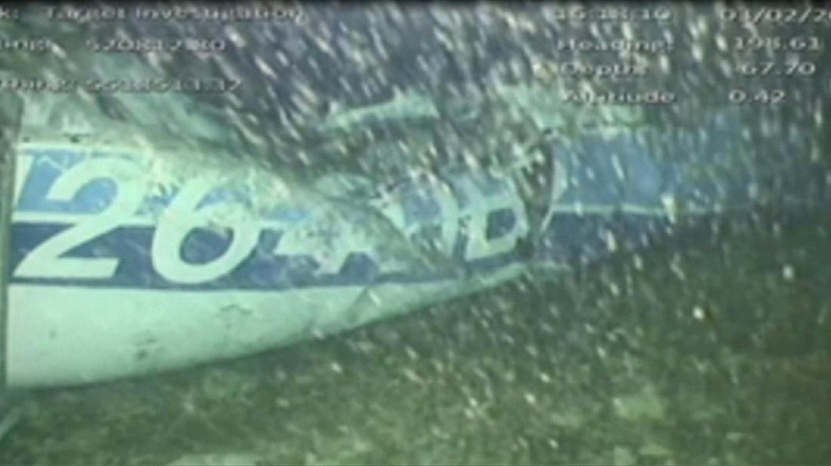 Gambar pesawat yang mengangkut Sala di dasar laut Selat Inggris (AAIB/ via REUTERS TV)