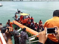 10 ABK KM Sri Mulyo yang Terombang-ambing 5 Jam di Laut Jawa Selamat