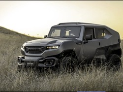 SUV Gahar Siap Terobos Hujan Peluru