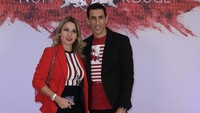 Winger asal Argentina, Angel Di Maria, juga datang bersama sang istri. Foto: Thomas SAMSON / AFP