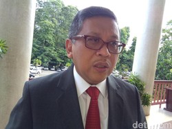 PDIP: Rocky Gerung Hina Agus Salim, Tinggalkan Status WNI!