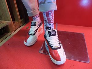 Unik, Brand Lokal Bikin Sneakers Nike Air Force 1 Dihiasi Obat Sakit Kepala