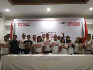 Alumni SMA Jakarta Bersatu Deklarasi Dukung Jokowi-Maruf Alumni SMA Jakarta Bersatu Deklarasi Dukung Jokowi-Maruf