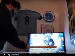 Emosi Berat, Pria Ini Selalu Hancurkan TV Setiap Timnya Kalah