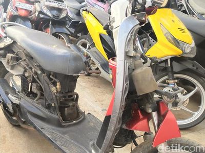 Scoopy Dicabik-cabik Pengendara yang Kena Tilang