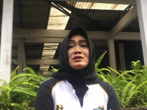 Adik-adik Jupe Merasa Kecolongan Ibunda Jadi Korban Tabrakan Adik-adik Jupe Merasa Kecolongan Ibunda Jadi Korban Tabrakan
