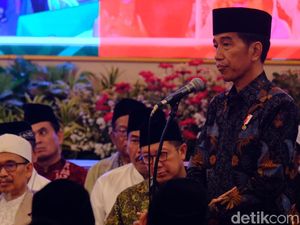 Di Depan Kiai dan Habaib Se-Jadetabek, Jokowi Bicara Semburan Fitnah