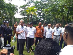 Soal Pembakaran Mobil, Ganjar: Jangan Kacaukan Jawa Tengah Soal Pembakaran Mobil, Ganjar: Jangan Kacaukan Jawa Tengah