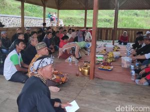 Temui Petani, Sekjen PDIP Dicurhati Produk Palsu Beras Pandan Wangi Temui Petani, Sekjen PDIP Dicurhati Produk Palsu Beras Pandan Wangi