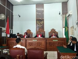 Dituntut 1 Tahun, Richard Muljadi Divonis 14 Februari Dituntut 1 Tahun, Richard Muljadi Divonis 14 Februari