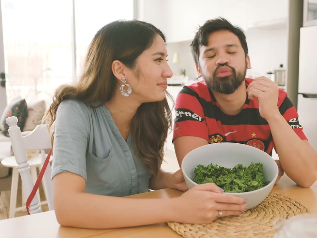 Begini Cara Bikin Keripik Kale Renyah ala Selebgram Acha Sinaga Begini Cara Bikin Keripik Kale Renyah ala Selebgram Acha Sinaga