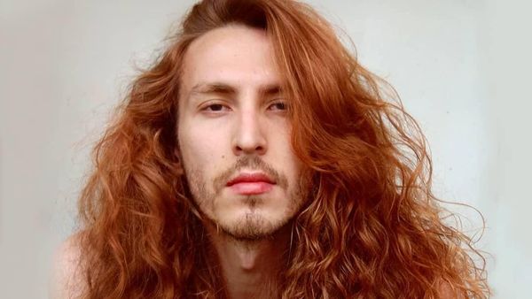 Bikin Wanita Iri, 10 Pria dengan Rambut Indah Seperti Model Iklan Sampo