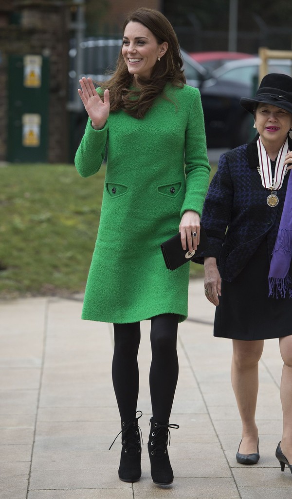 Bagian klep kantungnya terlihat seperti mata yang marah. Sekali kamu melihatnya, kamu tidak akan bisa mengabaikannya. Foto: Dok. Getty Images Bagian klep kantungnya terlihat seperti mata yang marah. Sekali kamu melihatnya, kamu tidak akan bisa mengabaikannya. Foto: Dok. Getty Images