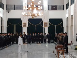 Ridwan Kamil Lantik Supendi Jadi Bupati Indramayu
