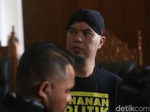 Ahmad Dhani Dipindah ke Rutan Surabaya, Mandala Shoji Masih Buron Ahmad Dhani Dipindah ke Rutan Surabaya, Mandala Shoji Masih Buron