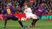Sementara itu Bale cuma membuat 12 sentuhan di sepanjang sisa pertandingan. Sebuah percobaan dilakukan Bale juga tidak mengarah ke gawang Barca. Foto: Reuters