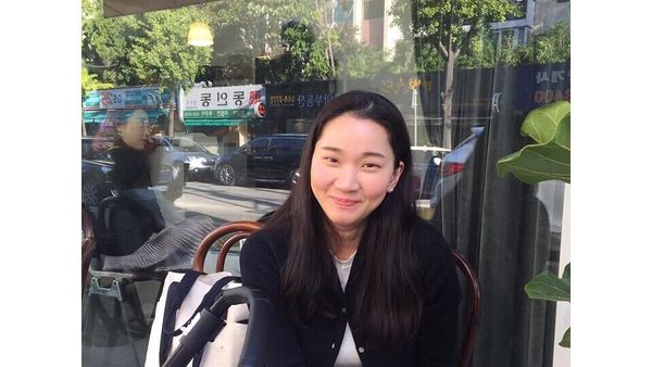 Ini Jang Yoon-ju, Model Kawakan Korea Saat Kulineran