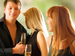 Pasangan Mengajak Threesome, Harus Bagaimana?