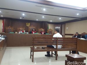 Panitera PN Medan Akui Serahkan Uang ke Hakim Merry dari Pengusaha Panitera PN Medan Akui Serahkan Uang ke Hakim Merry dari Pengusaha