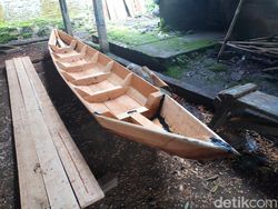 Mengintip Usaha Perahu Berusia Puluhan Tahun di Pinggir Semarang