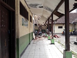 Pemkab Bekasi Segera Perbaiki Atap SDN Cicau 01 yang Ambruk