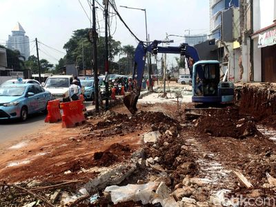 Jalan Pangeran Antasari Diperlebar