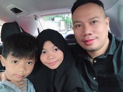 Tak Ada Istri, Vicky Prasetyo Repot Urus Anak Saat Puasa