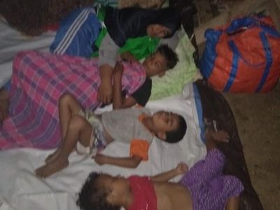 Potret Para Pengungsi Gempa di Morotai, Maluku