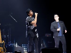 Lirik dan Chord Cuma Manusia oleh Kerispatih