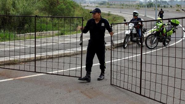 Perbatasan Ditutup, Warga Venezuela Gagal Dapat Bantuan