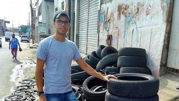 Keren! Seniman Muda Ini Temukan Cara Unik Mengolah Ban Bekas