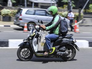 Ojol Sekarang Dilarang Narik Pakai Sandal Ojol Sekarang Dilarang Narik Pakai Sandal