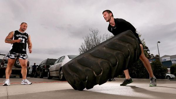 Sama-Sama Banting Sparepart Kendaraan, Kalau Ini Bukan Kena Tilang