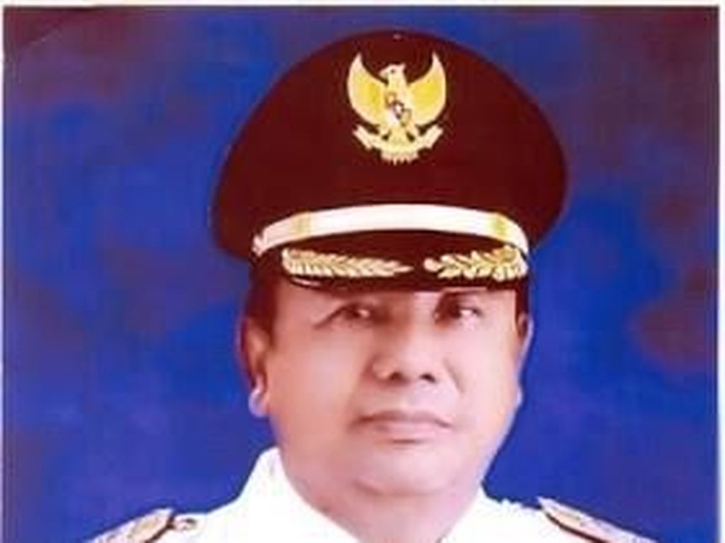 Skandal Korupsi Rp 119 M: Bos Bank Ditangkap, Bupati Masih Buron Skandal Korupsi Rp 119 M: Bos Bank Ditangkap, Bupati Masih Buron