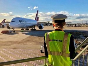 Qantas Resmi Batalkan Pesanan 8 Airbus A380 Qantas Resmi Batalkan Pesanan 8 Airbus A380