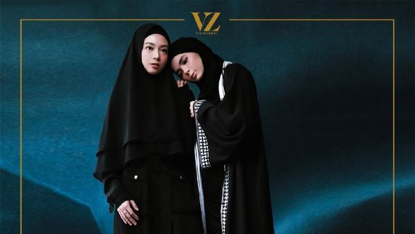 Cantiknya Bikin Adem, Gaya Para Selebriti Saat Sebar Ajakan Sumbang Mukena