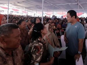 Bagikan 2.130 Sertifikat Tanah, Walkot Semarang: Bahagia Mboten?