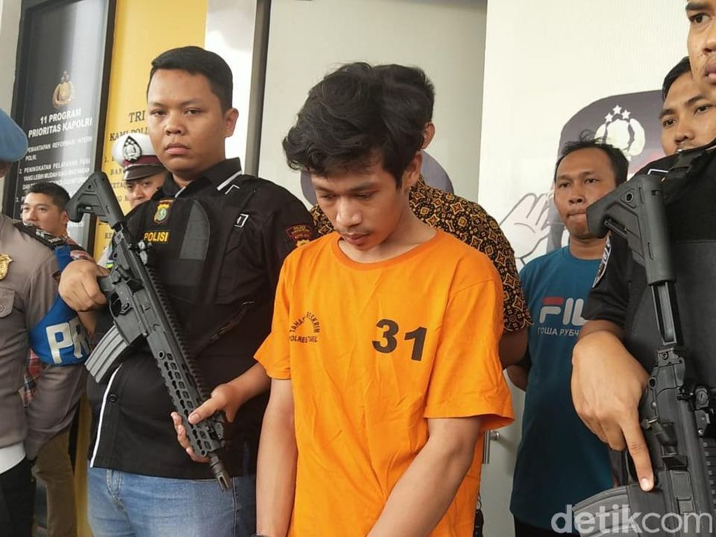 Pria Banting-banting Motor Akhirnya Ditangkap Pria Banting-banting Motor Akhirnya Ditangkap