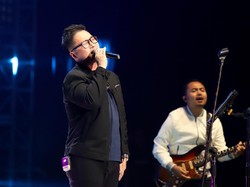 Lirik dan Chord Tak Mungkin Lagi oleh Kerispatih